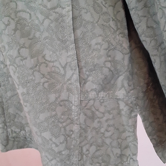 Tianello Oversized light weight Jacket Plus Size - Picture 5 of 8